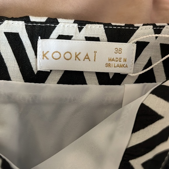New with tags Kookai geometric pattern flat skirt - Picture 5 of 7